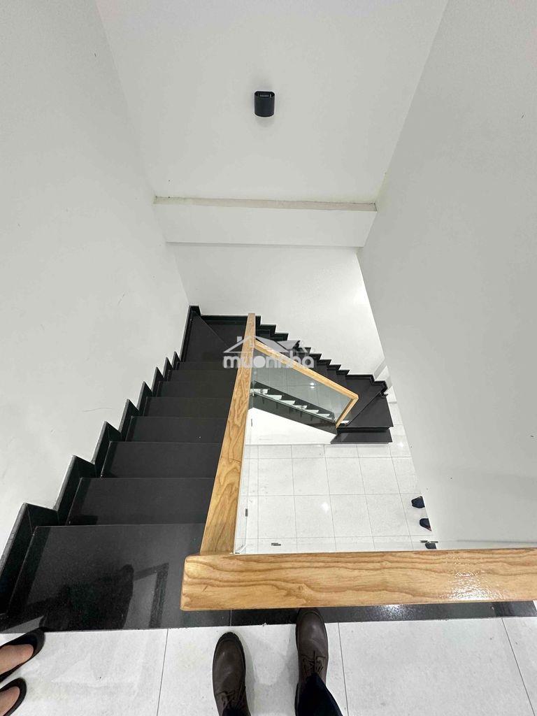 Bán nhà tỉnh lộ 10 - chợ bà hom- 4 x 14 m. 2 tầng. đường xe hơi 8m - 4