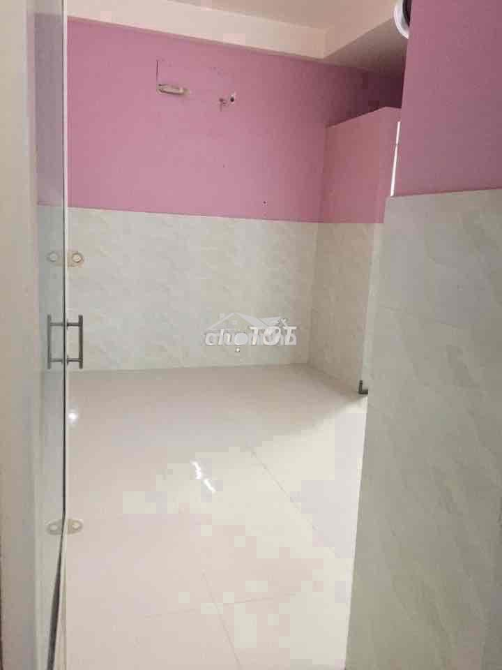 Phòng trọ gần chợ phú lâm q6