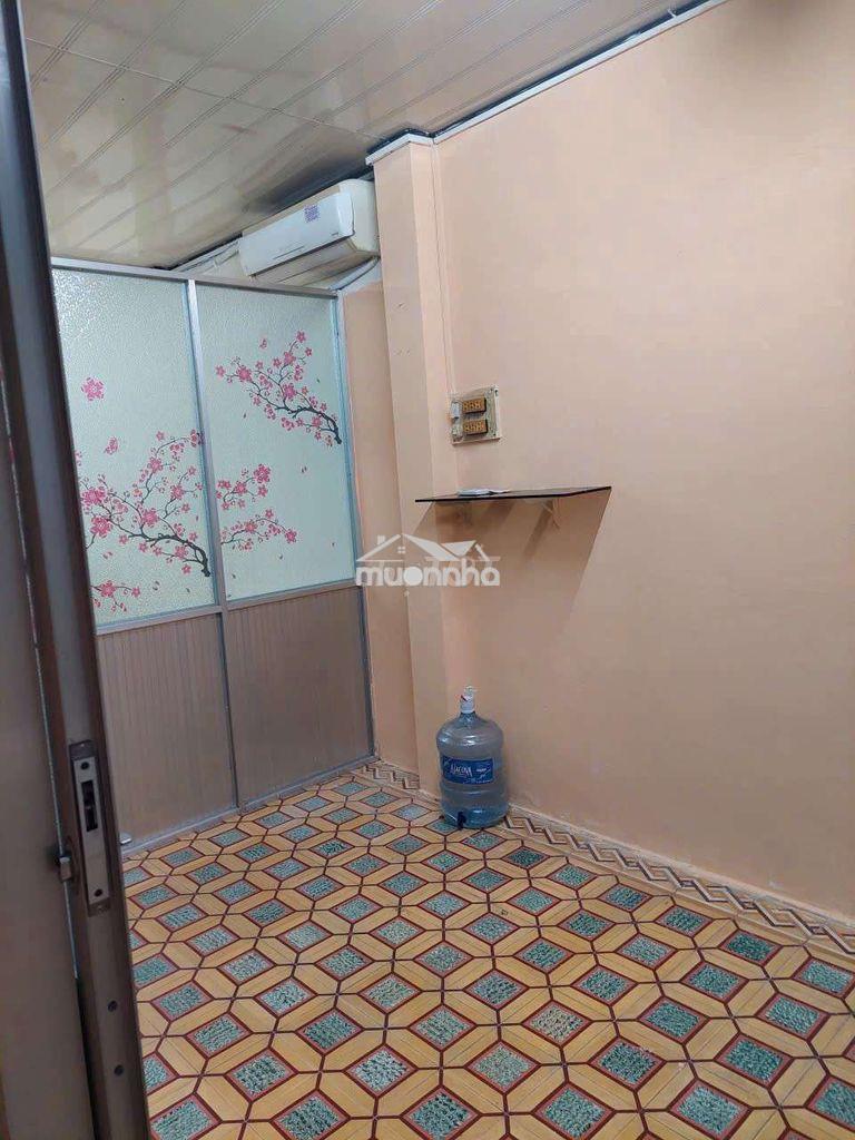 Nhà sạch sẻ 2 phòng ngủ 2vs nhà còn mới nha khách - 2