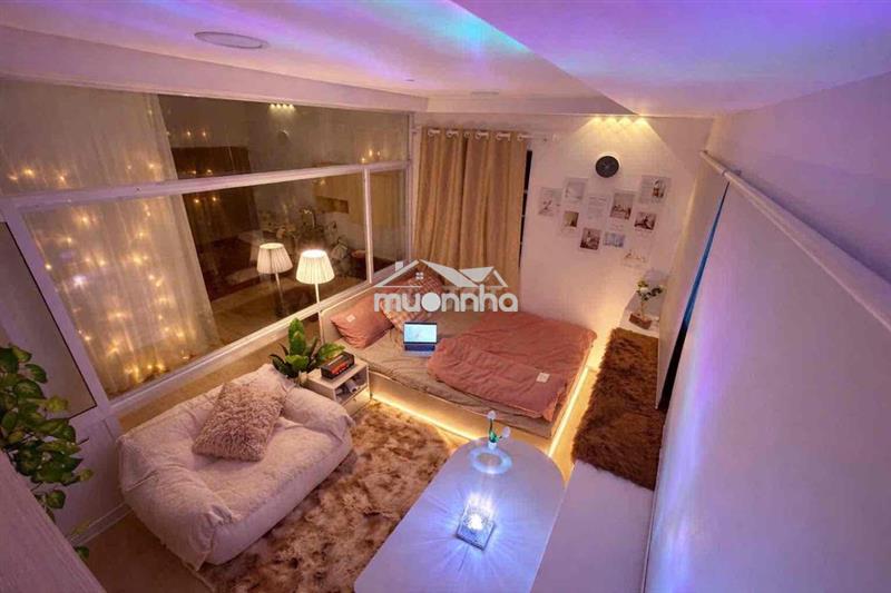 1 phòng ngủ - cửa sổ trời- full nội thất ngay vòng xoay dân chủ