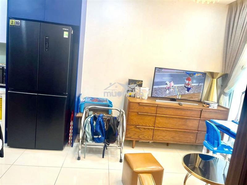 Cho thuê căn 2pn 1wc nhà trống giá 8tr. có máy lạnh 9tr