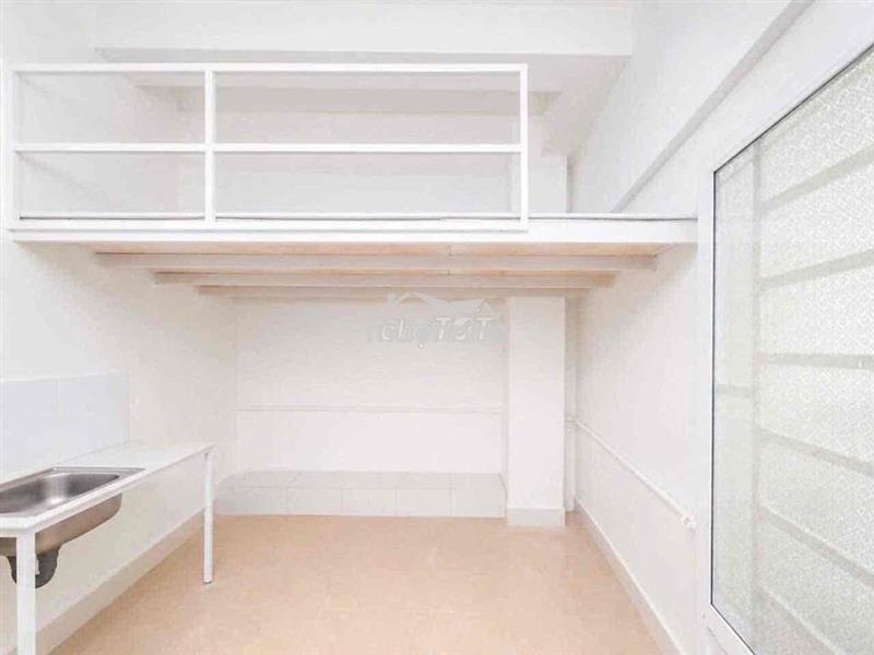 Gần đại học văn hiến ,giao lũy bán bích, thoại ngọc hầu, âu cơ