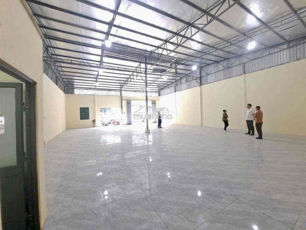 Kho xưởng 12 x 17m (gạch men sạch) đường 10m. khu lý chiêu hoàng - 2