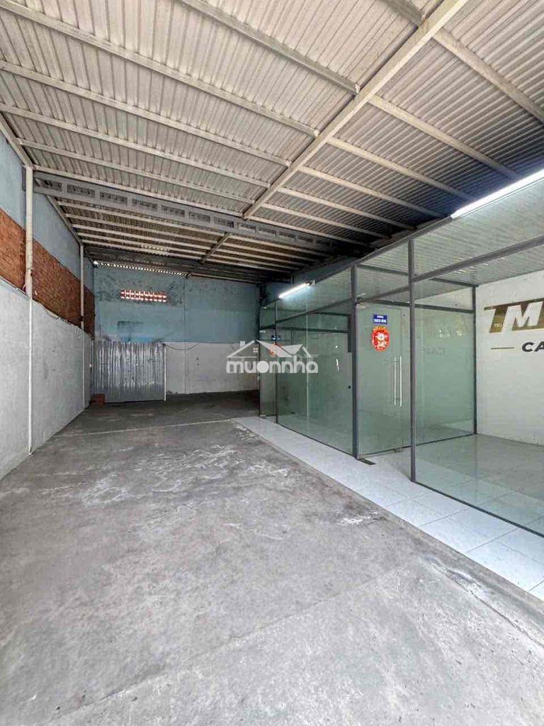Cho thuê gấp nhà xưởng (lk 8-9), dt 8mx16m, giá 15 triệu/th, hẻm 6m - 4
