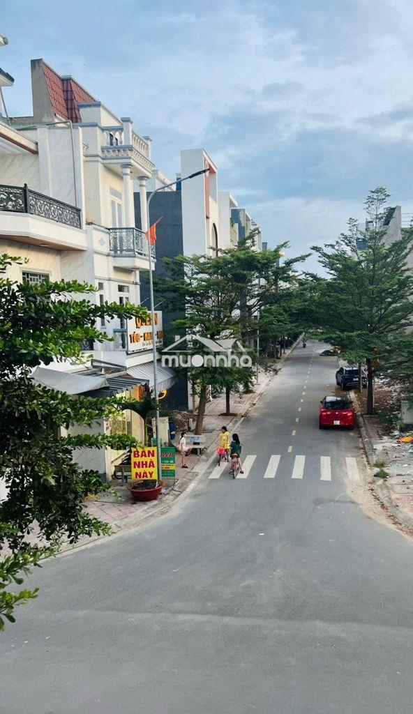 Mặt tiền kinh doanh