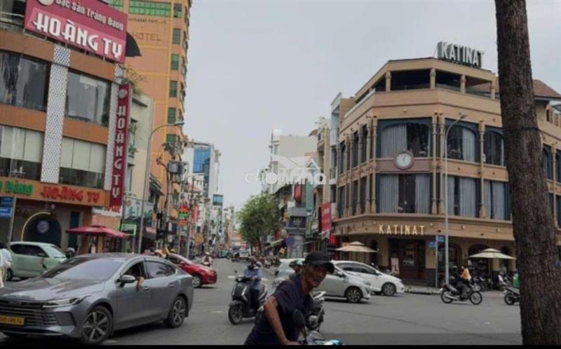 💥Cho thuê nhà tầng 2 - mặt tiền trần quang khải q1