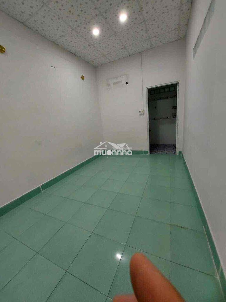 Cần bán nhà mt: đường số 4 - phước bình- q9 (dt: 4 x 25,9) nhà cấp 4 - 4