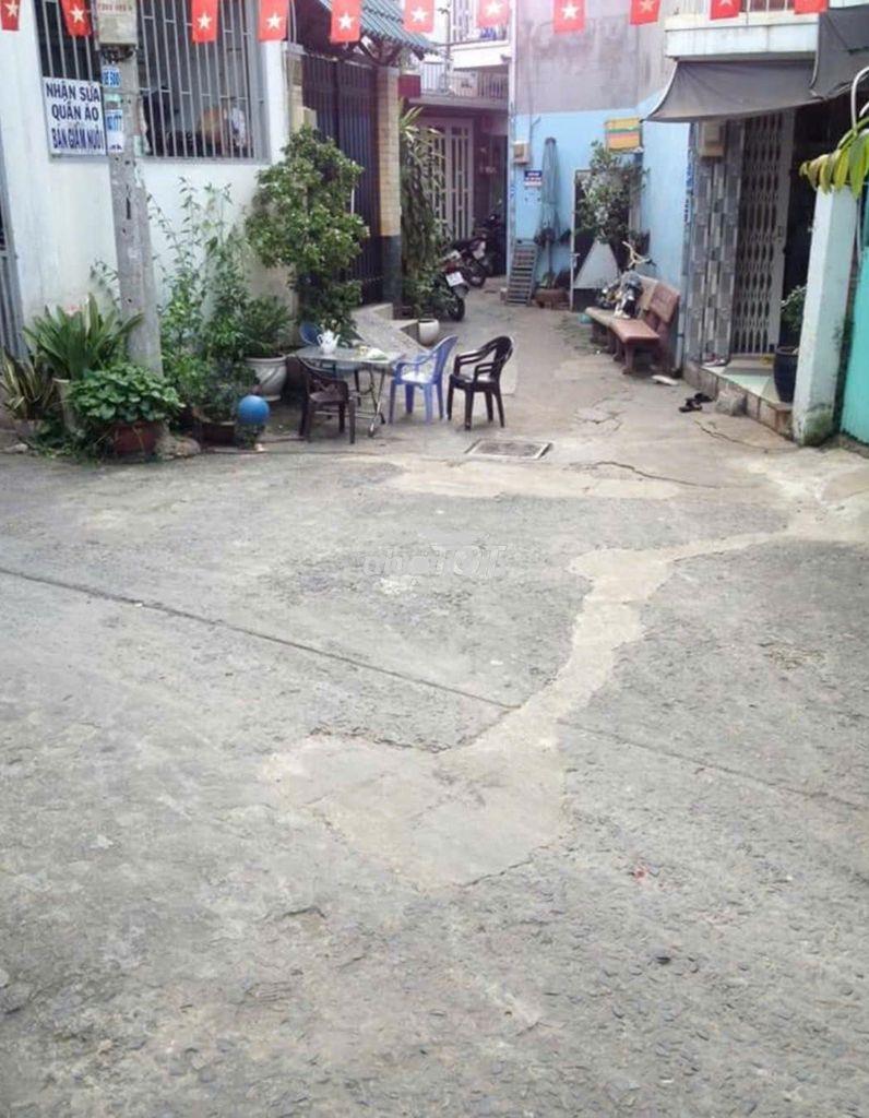 Cho thuê nhà hẽm xe hơi tới nhà , phường phú lâm, quận 6, có ban công - 2