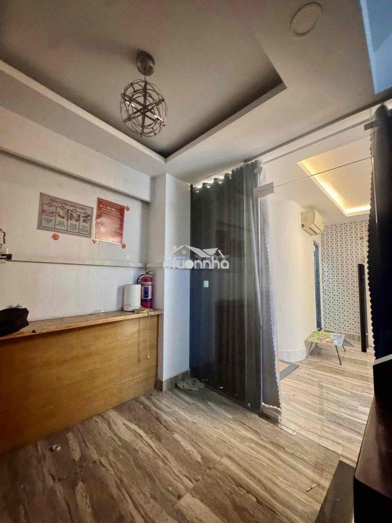 Studio view kính, ánh sáng tự nhiên - 4