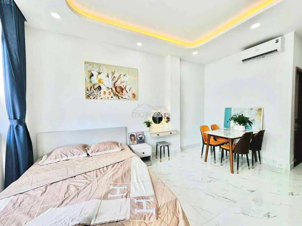 Ngay vòng xoay lê đại hành - full nội thất - ban công thoáng - 3