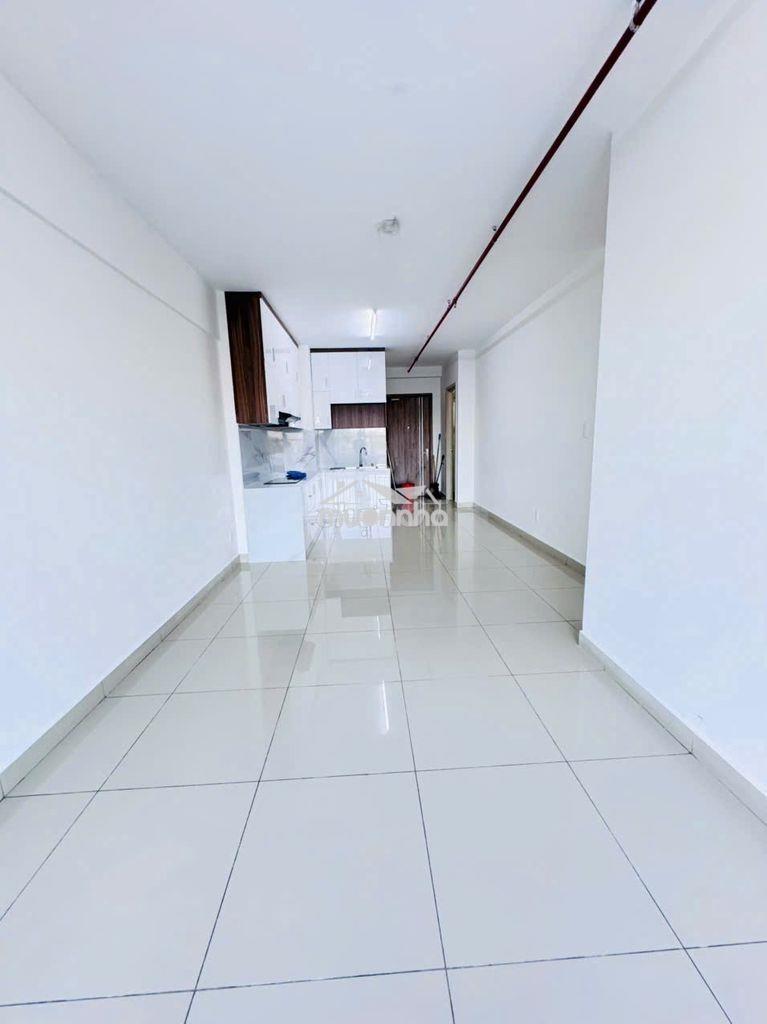 Cho thuê căn hộ 2pn. giá 6 tr/tháng,có ban công thoáng mát