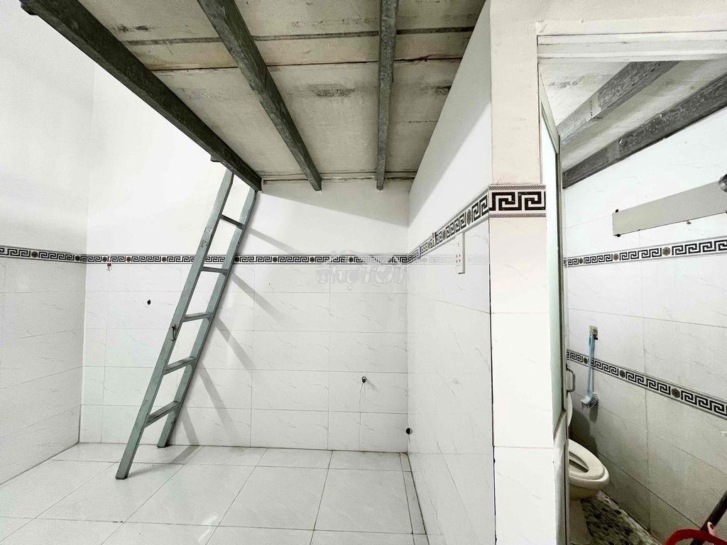 Phòng trọ giá rẻ gần ngã tư bốn xã - 3