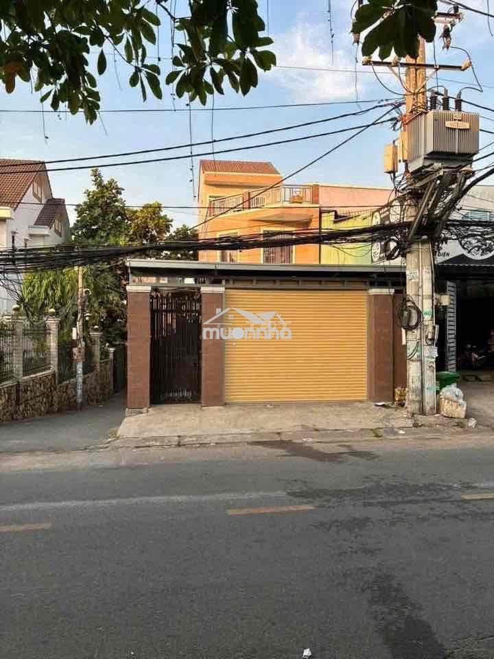 Cho thuê biệt thự sân rộng đậu nhiều xe 4pn 4wc ở + vpcty+ dạy học