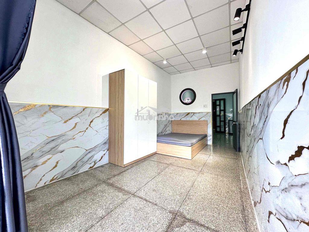 Nguyên lầu 1 -90m2-2pn + ban công- nhà mặt tiền - 4