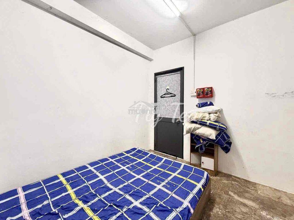 Phòng giá rẻ cửa sổ trời sẵn nội thất đối diện bến xe miền tây - 2