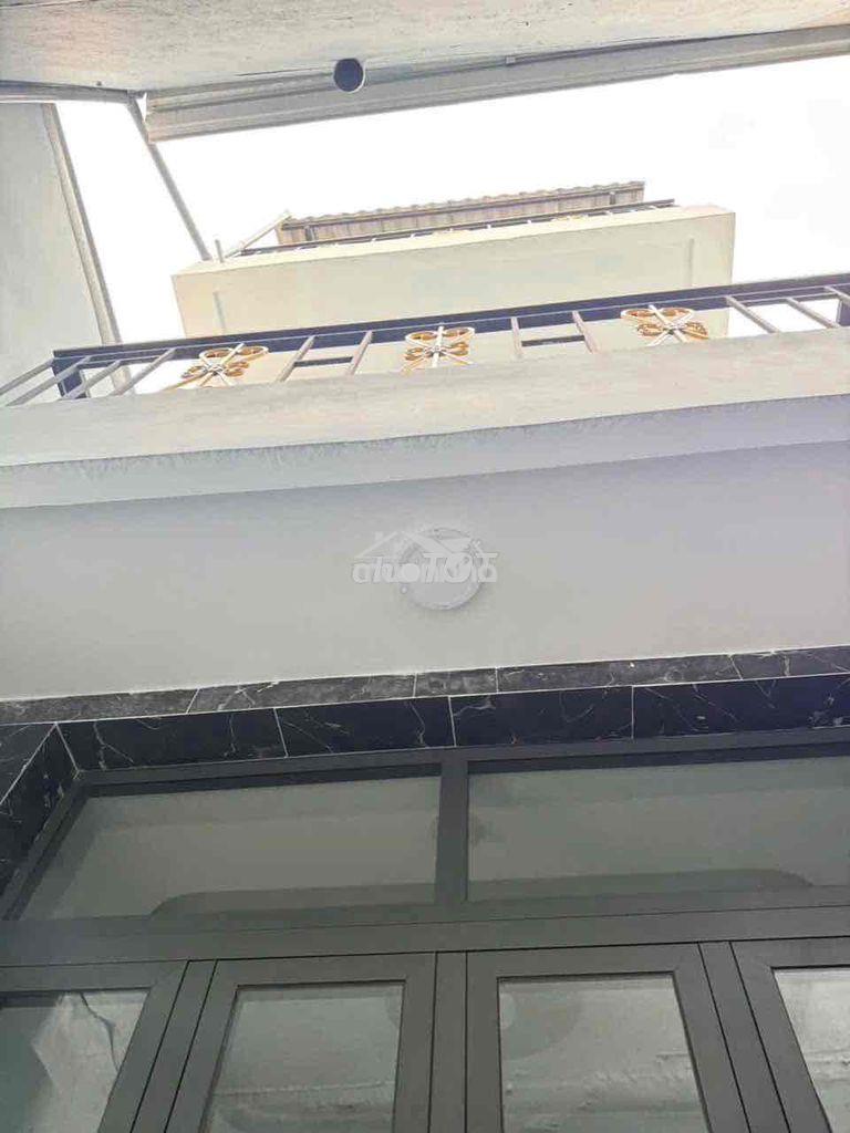 Bán gấp nhà 2 lầu hẻm xe hơi cách nhà vài bước chân - 2