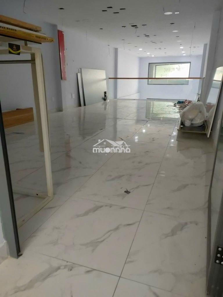 Cần cho thuê căn gần góc trung tâm tân phú . nhà vp . - 4