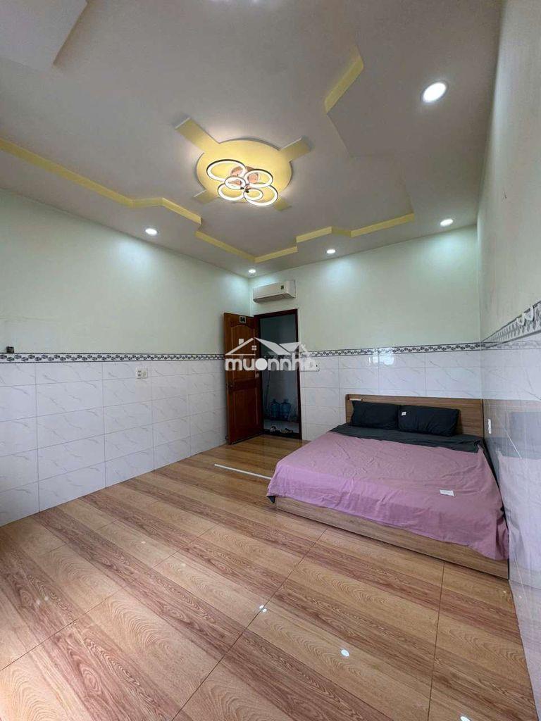 Phòng tầng trệt có máy lạnh và p đẹp lầu 1 lầu 2 - 3