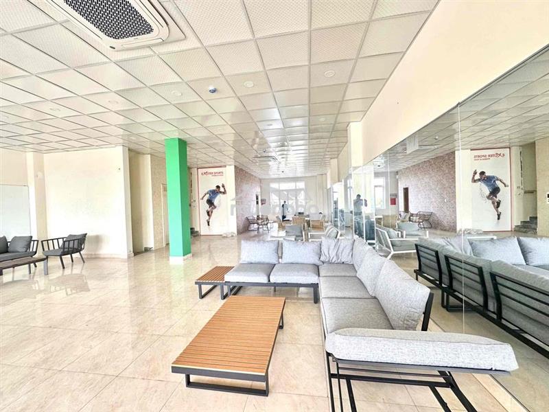 1 tầng hầm . 4 lầu . dt : 200m 1sàn . 2 mặt tiền đường lí thường kiệt