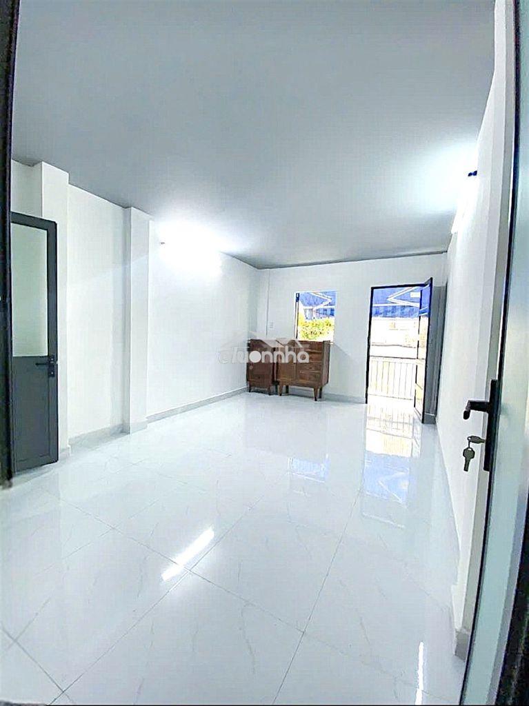 Trần phú -trần bình trọng-q5 giáp q1-24m²-3tầng xe hơi đỗ cửa-chỉ 4t98 - 4