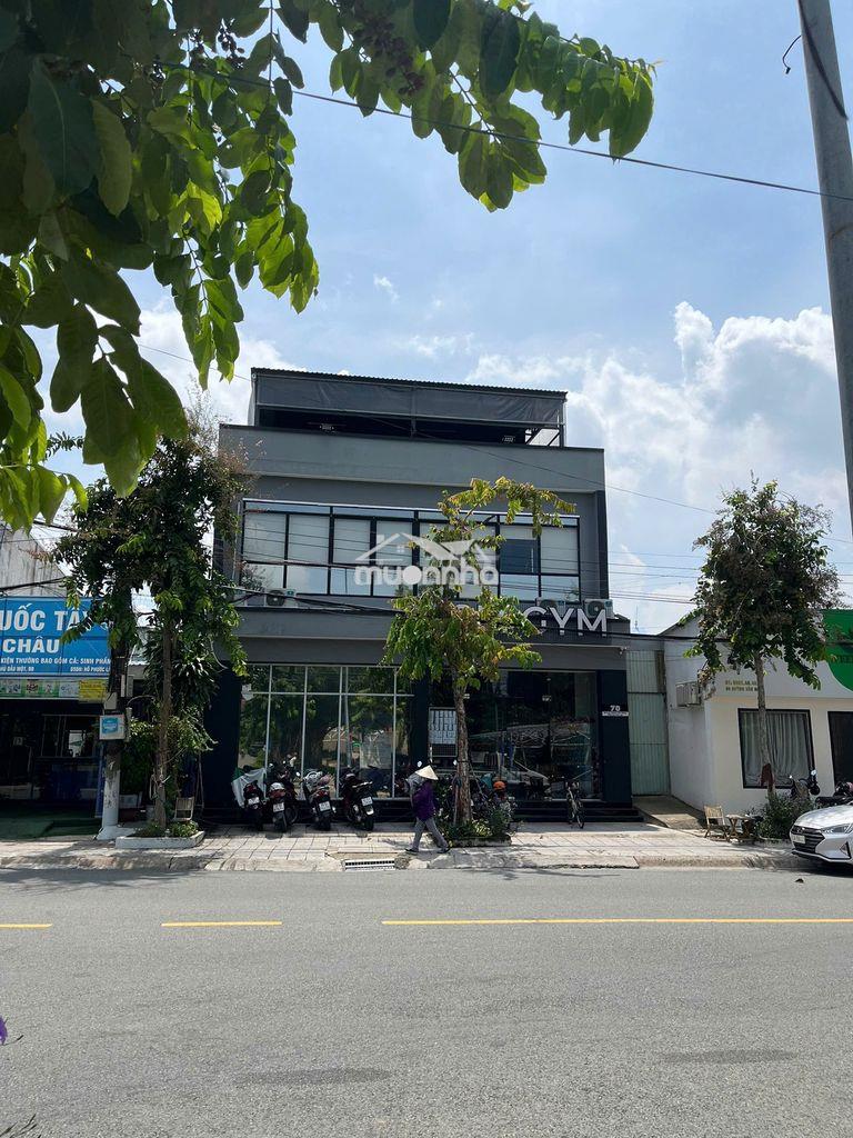 Nhà 2lầu mặt tiền kinh doanh giá trị thương mại cao đối diện công viên