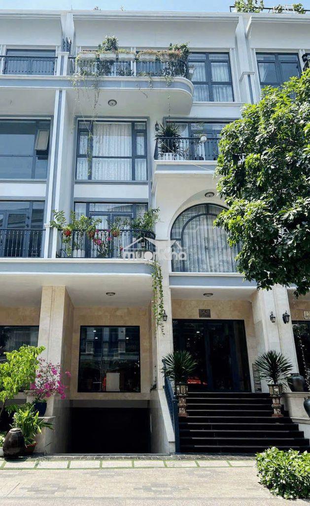 Cho thuê vp 75m2 chỉ 15tr, sẵn nội thất làm việc - vạn phúc city
