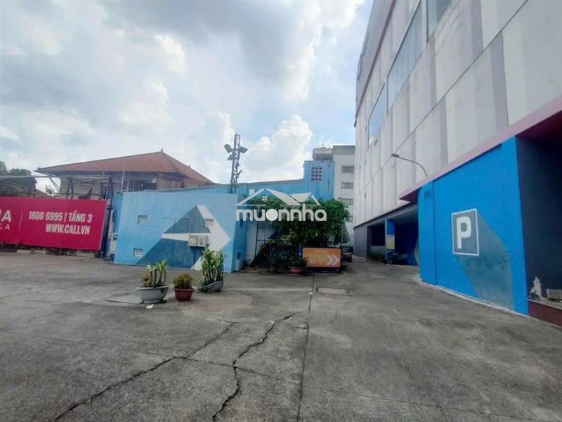 Cho thuê văn phòng và kho chứa hàng mặt tiền phạm văn chí q6 120k/m2