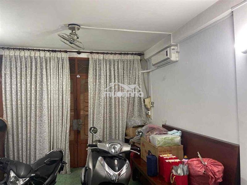 Bán nhà 1 trệt 2 lầu hem 252 lê văn sỹ