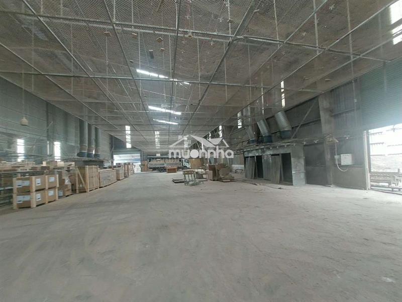 Cho thuê xưởng 2500m2.có sẵn chuyền sơn.gần khu cn nam tân uyên,bd