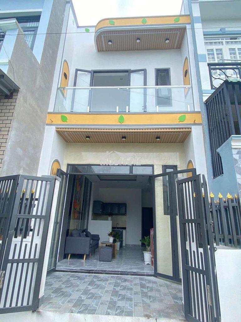 Nhà mới 4x10m 3 phòng ngủ gần trường cấp 2 nguyễn văn bứa hóc môn
