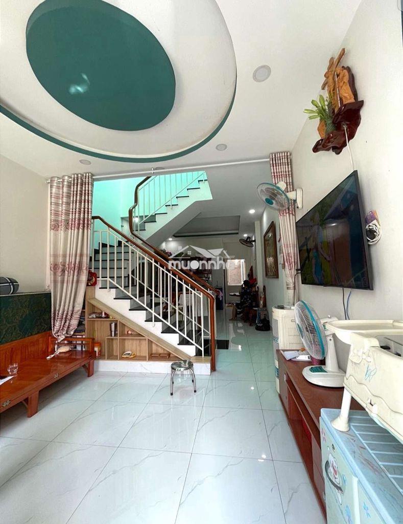 Chủ gấp bán- nhà đht-ô tô ngủ trong nhà - chỉ 5,4 đồng - 2