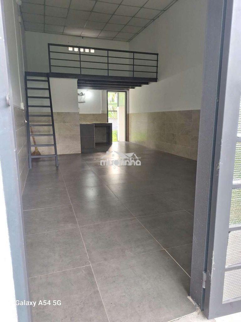 Mới đẹp dtsd 48m² trệt lửng bếp wc sach đẹp sân sau rộng thoáng mát