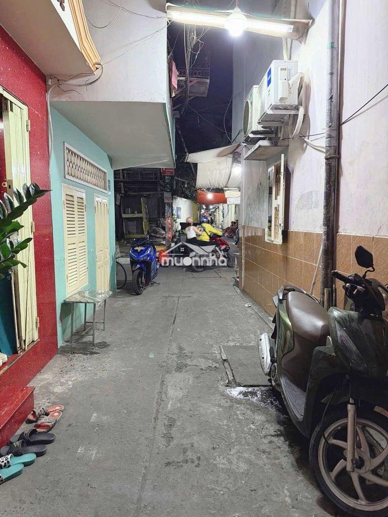 Nhà đẹp quận 5, trung tâm nhiều tiện ích, dọn vào ở ngay, giá 5.x tỷ