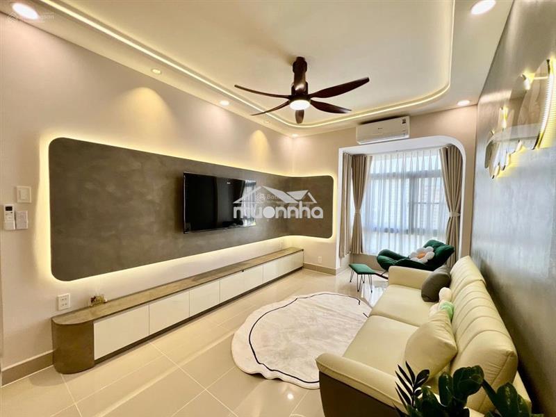 Cần cho thuê nhanh căn hộ sky garden, nhà đẹp, giá rẻ nhất