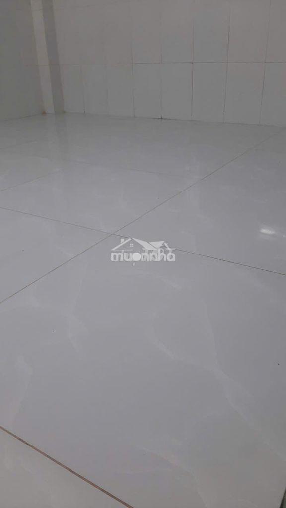 Phòng trọ có gác khu vực quận 4 - giờ giấc tự do - để xe miễn phí - 3