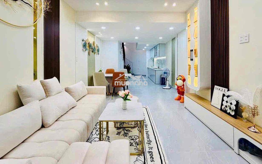 Nhà đẹp q7 ngay vincom nam long. full nội thất xịn xò. ngang ~ 4.5m - 2