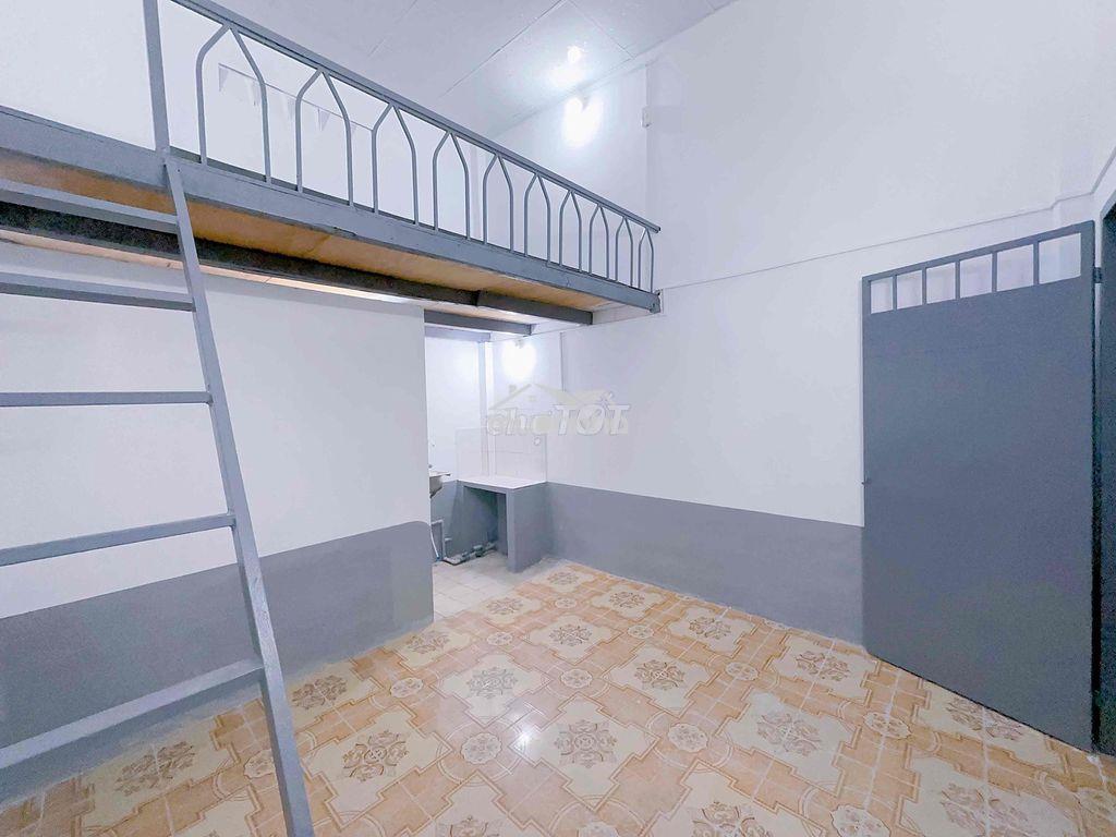 Phòng gần chợ thủ đức - phạm văn đồng - đh ngân hàng - đh spkt -cđcntđ - 2