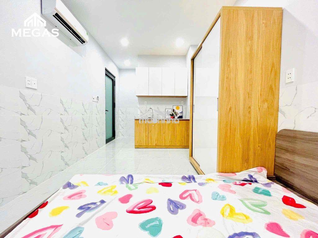 Studio full nội thất thang máy - 4