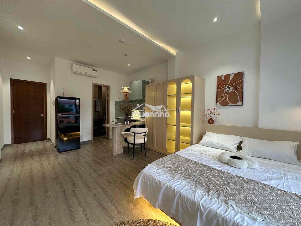Căn hộ tách bếp, ban công siêu rộng ngay q1 - 4