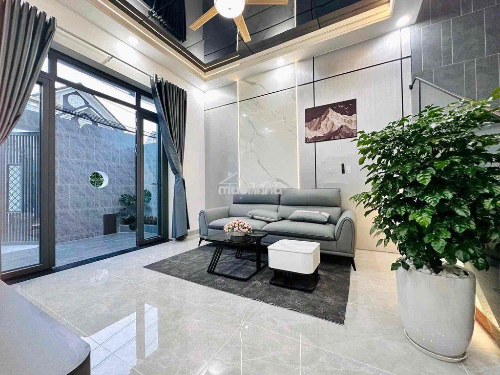 Nhà đẹp phú hoà hẽm lê hồng phong , nhựa 5m gần chợ. ngang 7m ,3 tầng - 2