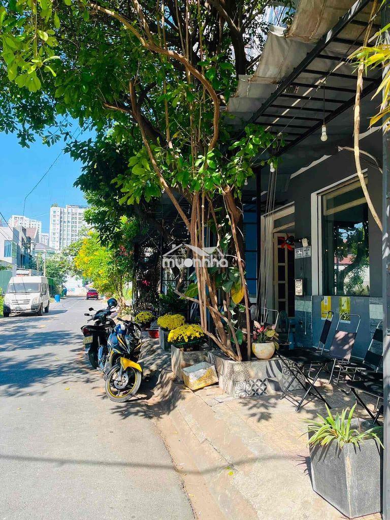 Cần sang quán cafe góc 2 mặt tiền quận 2 - 3
