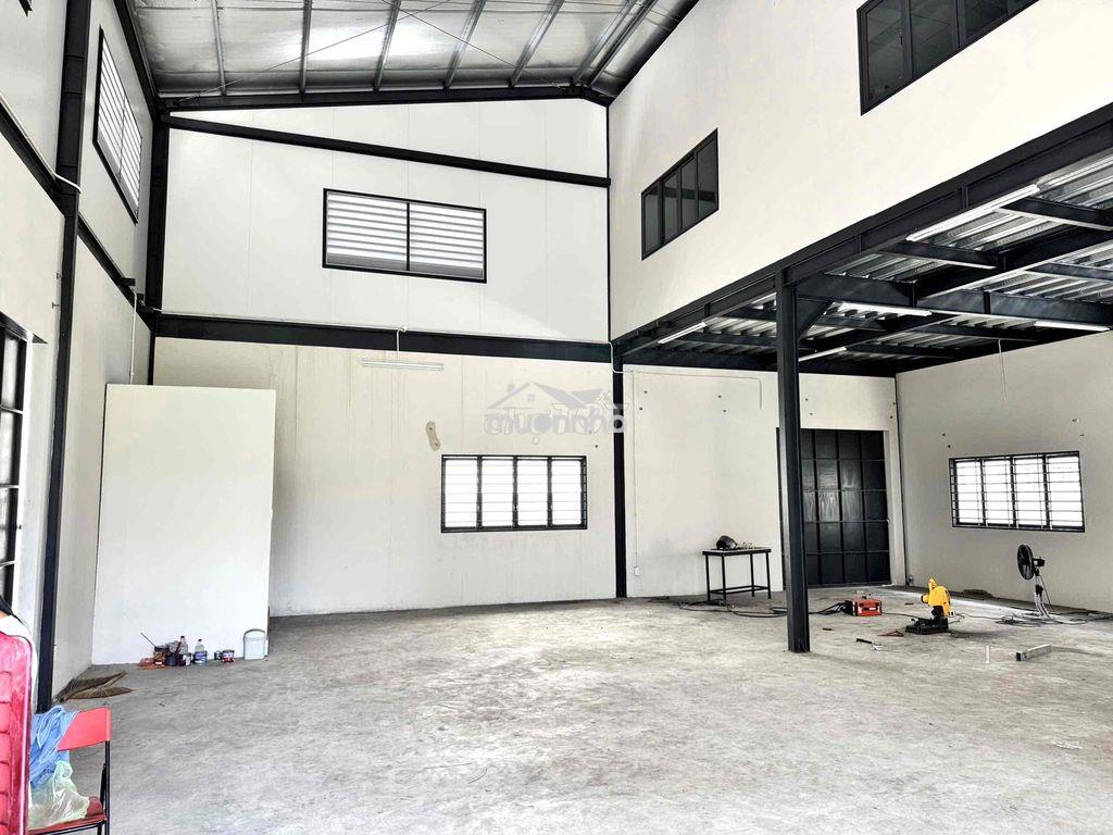 Nhà xưởng đẹp mới hoàn thiện(323m2)tên lửa - 2