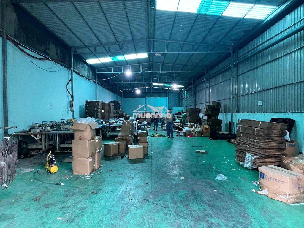 Cho thuê xưởng 300 m2 gần chợ thông dụng , an phú - 2