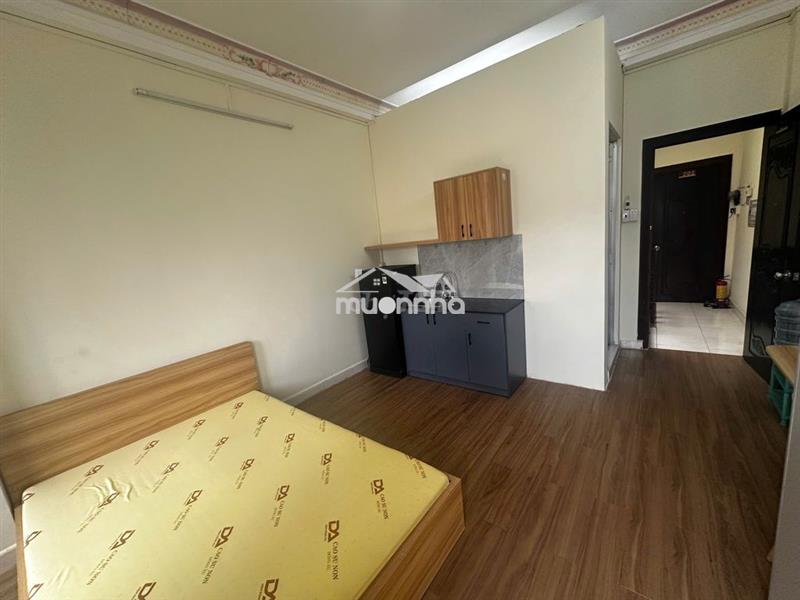 Phòng ban công - full nội thất - thành thái, quận 10