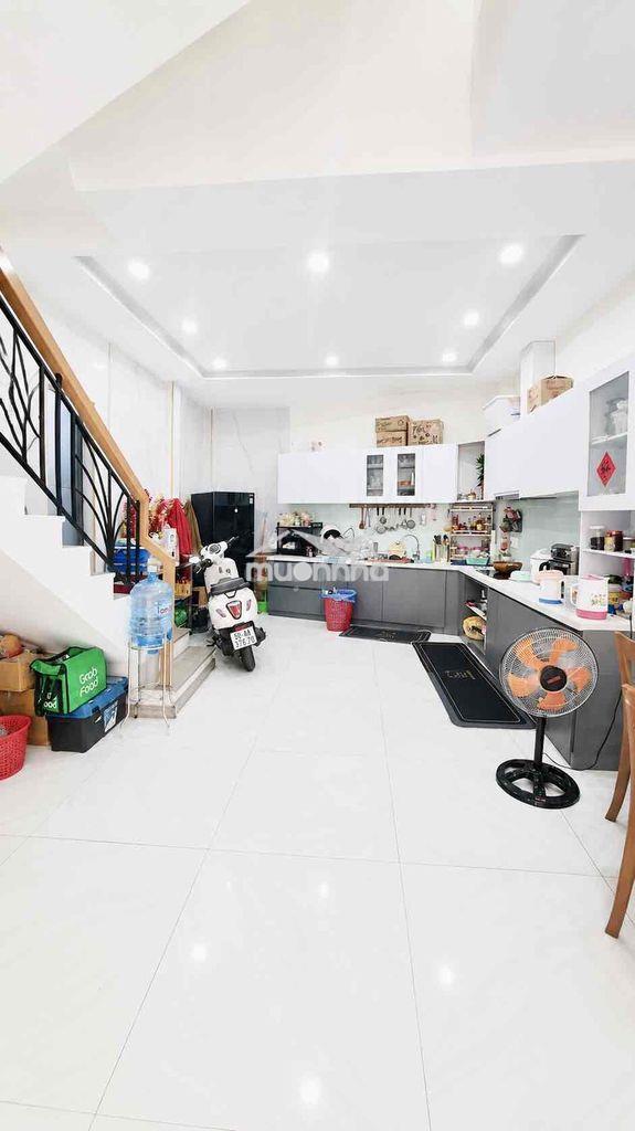 Nhà 4 tầng hẻm xe tải sau bv gia định 50m2 giáp pn, q1 - 3