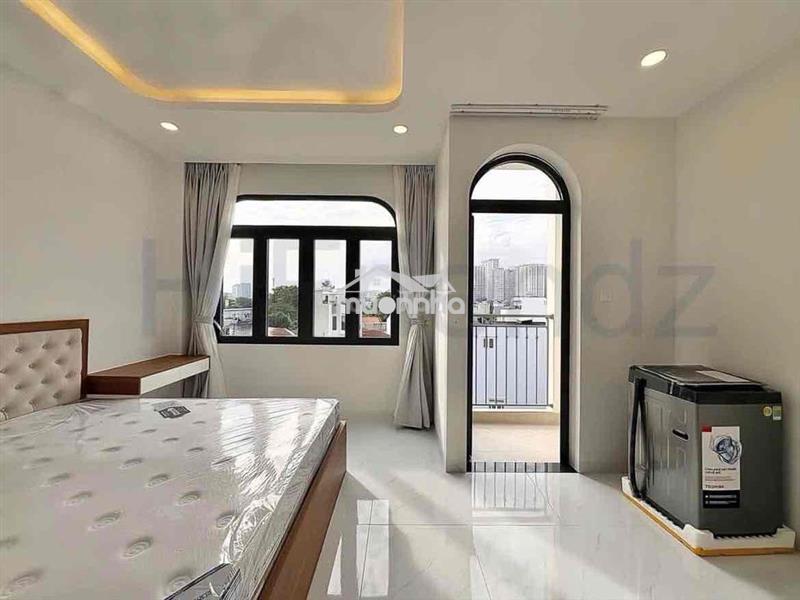 Cho thuê phòng ban công gần đh kinh tế - đh bách khoa - đh sài gòn