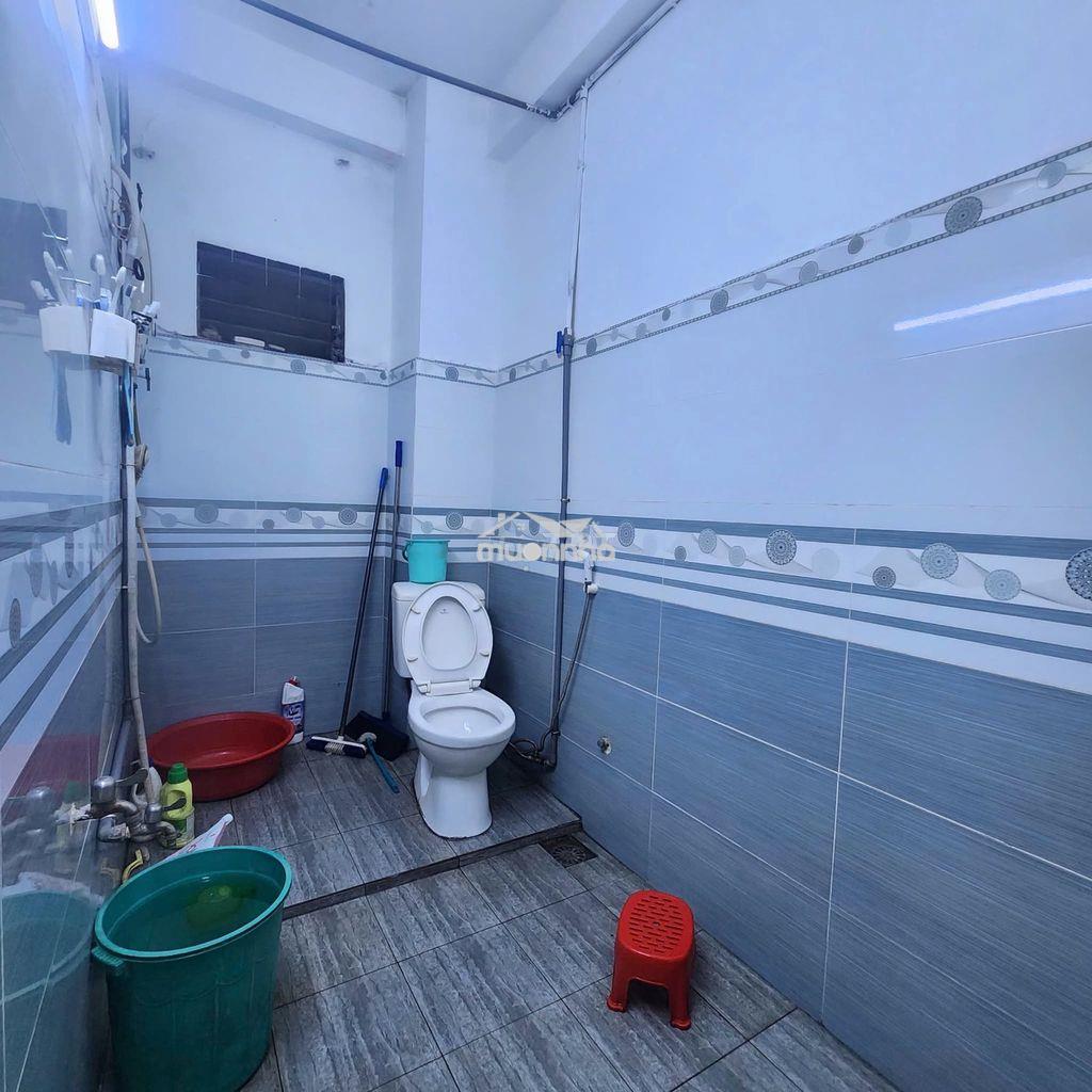 Cho thuê nhà tầng 1 & 2 276/mã lò, 8 x 17m, 3pn2wc, hẻm xe tải 8m - 2