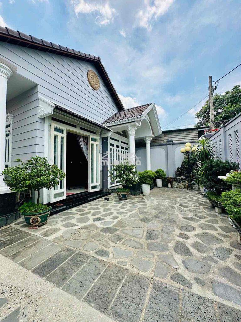 Cho thuê biệt thự sân vườn 700m2 ngay kha vạn cân p. linh tây