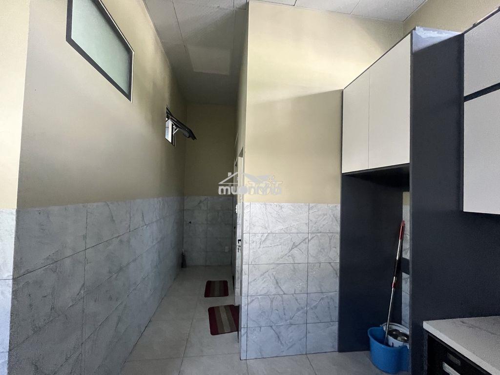 Cho thuê nhà mặt tiền kinh doanh 150m gần chợ dĩ an ngang 6,3m - 3
