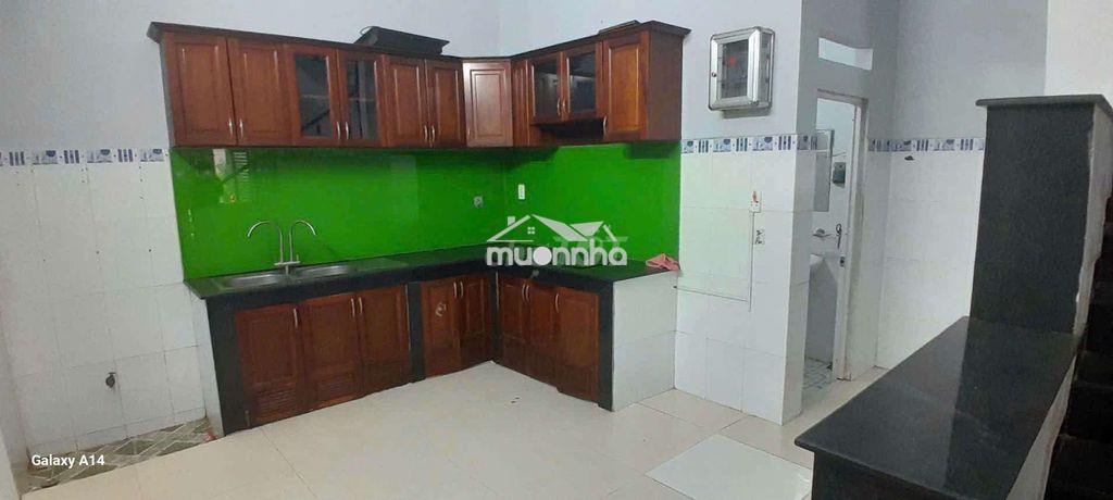 Nhà lầu gần chợ dĩ an 1 đường xe hơi giá 6 triệu - 3